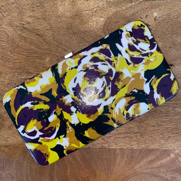 WALLET - Picture 1 of 3